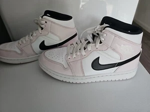 Nike Air Jordan 1 Mid Barely Rose Damen Sneaker. Größe UK 6,5 - Bild 1 von 7