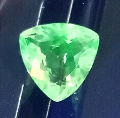 0,94 quilates 100 % natural UV cambio de color hialita ópalo trillón piedra suelta Foto 1 de 3