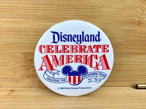 Disneyland Disney Celebrate America 1983 equipo olímpico de Estados Unidos botón de 2,25" - Imagen 1 de 2