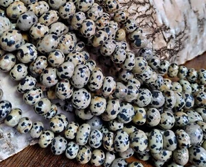 😏 Dalmatiner Jaspis ~ Aplit ~ rundliche Nuggets ca. 8-10 mm Perlen Strang 😉 - Picture 1 of 4