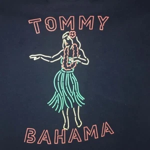 Tommy Bahama Hawaiian lady grass skirt mens t-shirt - Picture 1 of 8