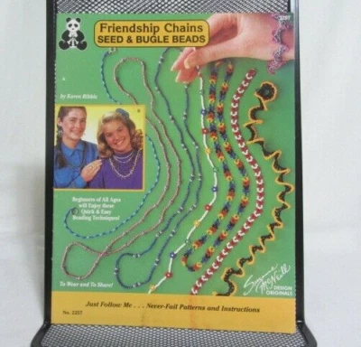 VTG SUZANNE McNEILL DESIGNS FRIENDSHIP CHAINS SEED & BUGLE BEADS PATTERNS #2257 - Image 1 of 2