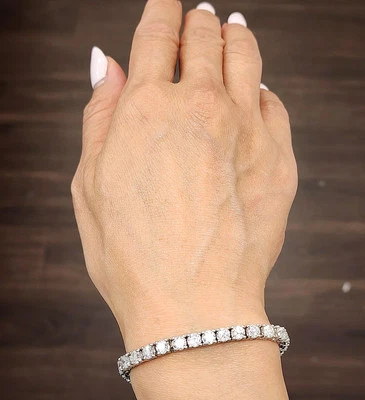 11.57 ct Diamond Tennis Bracelet 7 in Platinum - Image 1 of 4