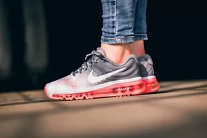 Nike Air Max 2017 849560-007 Pure Platinum/Cool Grey/Hot Lava/White Wmn Sz 8.5 - Picture 1 of 9