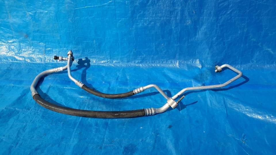 Suction Discharge Line 2010-2011 Chevrolet Equinox GMC Terrain 20908864 OEM Foto 1 de 4