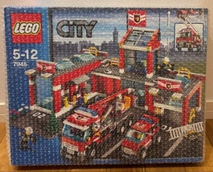 LEGO CITY 7945 Fire Station 582 pcs in 2007 Brand New Unused Retired Rare - Picture 1 of 2