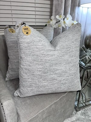 2-ALMOHADAS DECORATIVAS CALLISTO HOME TEJIDAS TERCIOPELO NUEVAS CON ETIQUETAS Foto 1 de 4