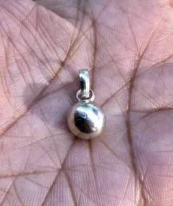 Medaglione ciondolo sfera argento massiccio religioso indù argento puro 999 5-6 gm per Rahu - Foto 1 di 8