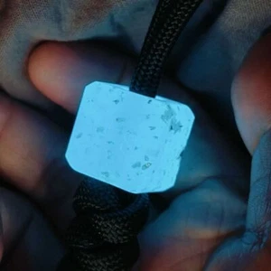 Glow in the Dark Knife Lanyard Bead Paracord Pendant Bracelet Making Bead EDC - Picture 1 of 13