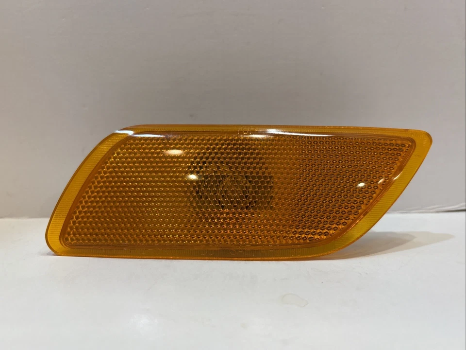 Ford Focus 2000-2007 Conjunto de Luz Marcadora Driver Parte Lateral 12-5156 Por TYC Novo! - Imagem 1 de 4