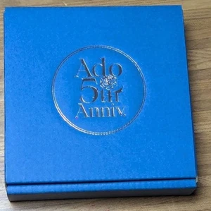 Ado Plato Pequeño 5º Aniversario POPUP-STORE Magnetismo Oficial Nuevo Mede en Japón - Imagen 1 de 24