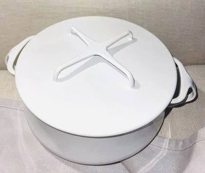 DANSK Kobenstyle JHQ 2 Qt White Enamel 10" Dutch Oven - Image 1 of 4