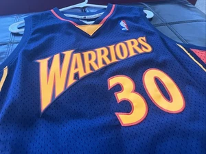 HARDWOOD CLASSICS STEPH CURRY #30 WE BELIEVE SIZE XLARGE π₯ REDUCED π₯ - Picture 1 of 8