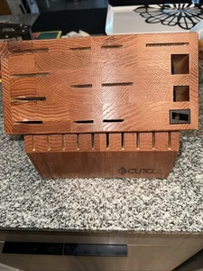 Cutco Signature Block Classic Medium Oak 24 Knife Slot Wood Block - Picture 1 of 6
