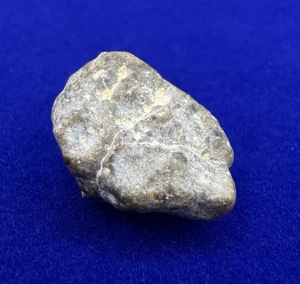 NWA 13974 Mond/Mondmeteorit, Feldspathische Brekzie, neuer Fund, 3,35 Gramm - Bild 1 von 12