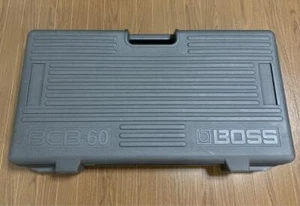 BOSS BCB-60 Pedaliera Alimentatore 7 Pedali Leggero Custodia Portatile 3,8kg - Foto 1 di 8