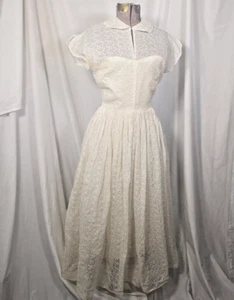 1950s Vintage Wedding Dress Tea Length Eyelet Floral Keyhole Swing Peter Pan - Picture 1 of 10