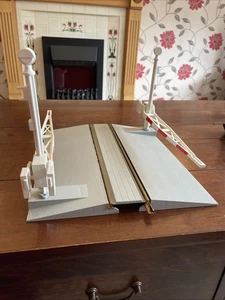 Lehmann LGB G Guage Level Crossing Garden Railway Building - Picture 1 of 7