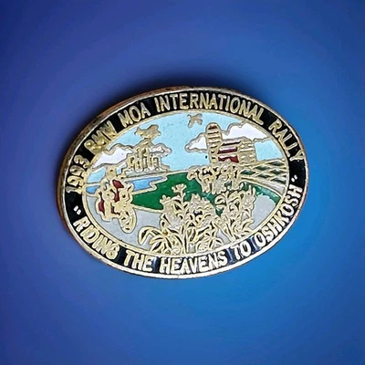 Insignia vintage 1993 BMW MOA International Rally: Riding the Heavens to Oshkosh. Foto 1 de 2