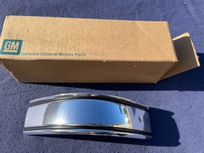 1981-1988 Chevrolet Truck Blazer NOS LH Lower Rear Corner Trim Molding #15549303 - Image 1 of 4