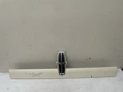 2007 2008 2008 2009 2010 2011 2012 2014 Lincoln Navigator LiftGate Guarnição - Imagem 1 de 4