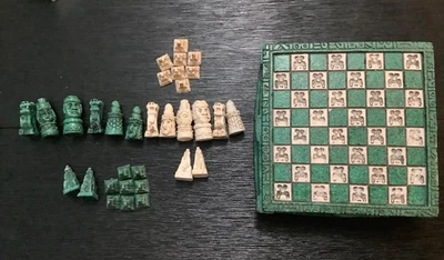 Vintage Chess Set 1980's Malachite Stone Mexican 32 Piece Complete Rare Green 8” - Image 1 of 4