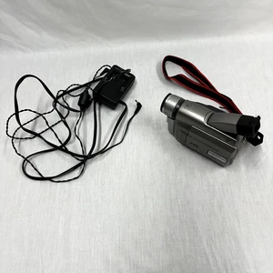 TESTED WORKS JVC CyberCam GR-DVF31U MiniDV Digital Camcorder w/ Charger Cables - Picture 1 of 19