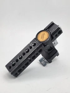 Holzkamera Nato Griff (Plus) für Kameras - SKU#1855328 - Bild 1 von 5