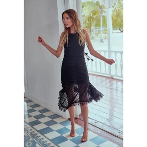 Vestido Waimari Lluvia negro grande  - Imagen 1 de 10