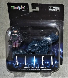 MINIMATES ALIEN SPACE JOCKEY WITH CAPT DALLAS AND ALIEN EGGS - Picture 1 of 7