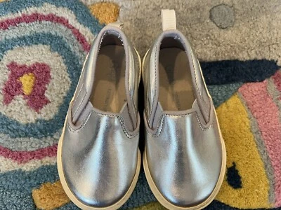 Baby Gap Girls Toddler Size 6 Metallic Silver Slip On Shoes VGUC - Image 1 of 4