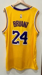 Kobe Bryant #24 Signed Jersey/top with Certificate Of Authenticity - PSA/DNA - Picture 1 of 5