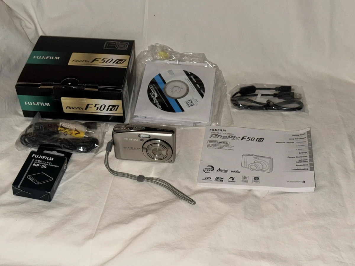 Fujifilm FinePix f50fd(ファインピクス・シルバー) Amazon | FUJIFILM デジタルカメラ FinePix(ファインピックス) F50fd