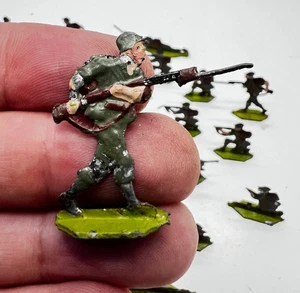 Kieler Toys German Infantry Soldiers Vintage 30MM Flats 27 Figures 1940s - Picture 1 of 13