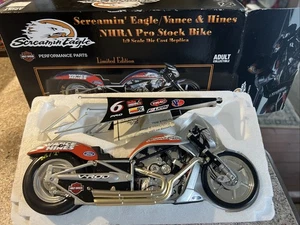 Harley Davidson Ltd Ed Screamin Eagle NHRA Vance & Hines Pro Stock Drag Bike 1:9 - Picture 1 of 8