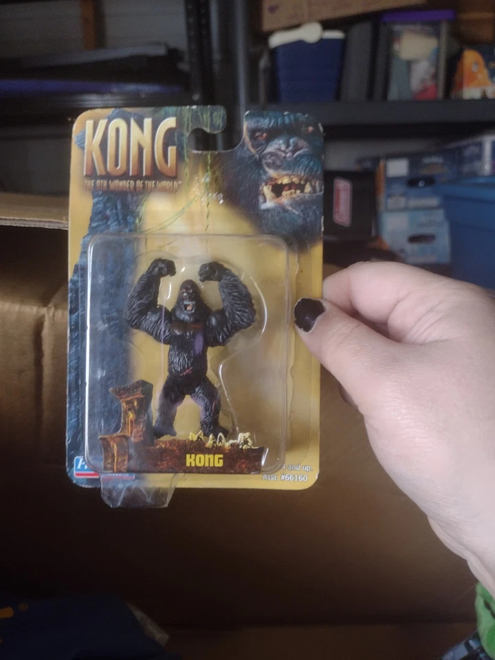 King Kong 8th Wonder of the World Figure 2.5" Playmates 2005 #66160 In Packaging - Image 1 of 1