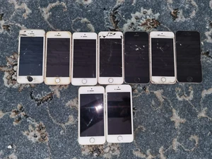DEFEKT 9x Apple iPhone SE 1. Gen - FMI OFF, RESTPOSTEN, KONVOLUT AA4039 - Bild 1 von 3