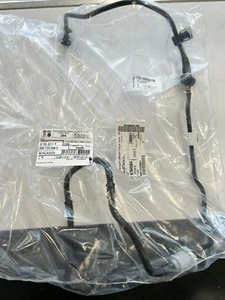 Tubo di collegamento VW Audi Seat Skoda 1.4 TFSI 04E133366C - Foto 1 di 4