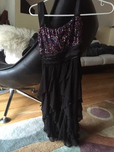 Rosette schwarz mit rosa Sequenz Mädchen Partykleid Größe Large, Alter 8-13 - Bild 1 von 7