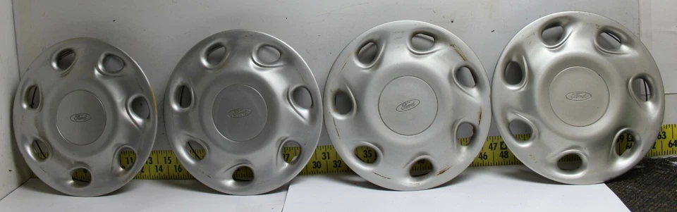 Tapacubos originales Ford 14" cubiertas de rueda F5CZ1130A gris metálico 1994-96 Escort (2742) Foto 1 de 4