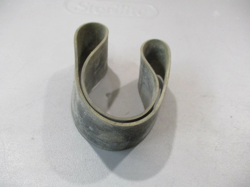 Banda de batería NOS Yamaha OEM 74-76 DT125 74-75 RD200 67 YL2 YL2C 165-82124-00 Foto 1 de 1