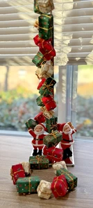 "Guirnalda de árbol de regalo envuelta en tela de Papá Noel flocada de fieltro vintage 70""" - Imagen 1 de 15