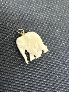 E6 Vintage Anhänger geschnitzt Elefant Motiv K17 - Bild 1 von 8