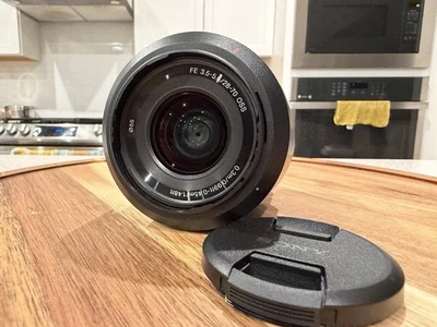 Sony FE 28-70mm f3.5-5.6 OSS Lens SEL2870 ✅ 100% NEW With Caps + Hood!! ✅ - Image 1 of 3