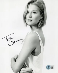 SEXY Toni Garrn SPORTS ILLUSTRATED Autographed Signed 8x10 Photo Beckett BAS - Picture 1 of 2