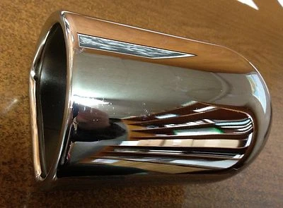 Лот из 2 хромированных выхлопных наконечников - свернутый наконечник Half-Moon - 4 дюйма x 6 дюймов - s/o 2 1/2 дюйма - Изображение 1 из 2