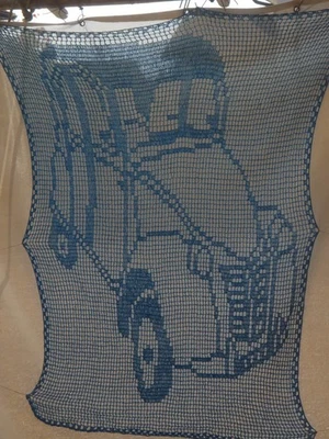 pour fana de 2 Cv citroen : tres grande broderie fait main au crochet - Photo 1/3