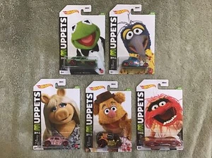 2020 Hot Wheels DISNEY THE MUPPETS GDG83 1/64 Diecast Set x5 BEETLE FORD CHEVY - Picture 1 of 11
