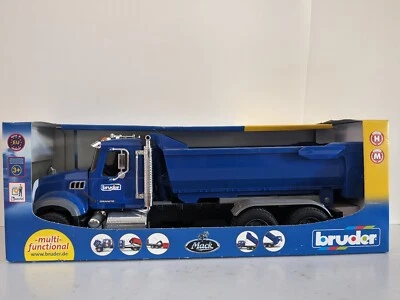 Camión de volteo Bruder Mack Granite Half-Pipe 02823 Foto 1 de 4