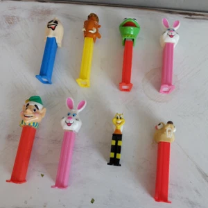 Lot of 8 Pez Dispensers Various – Halloween, Ice Age, Easter Bunny, Kermit, Bee - Picture 1 of 14